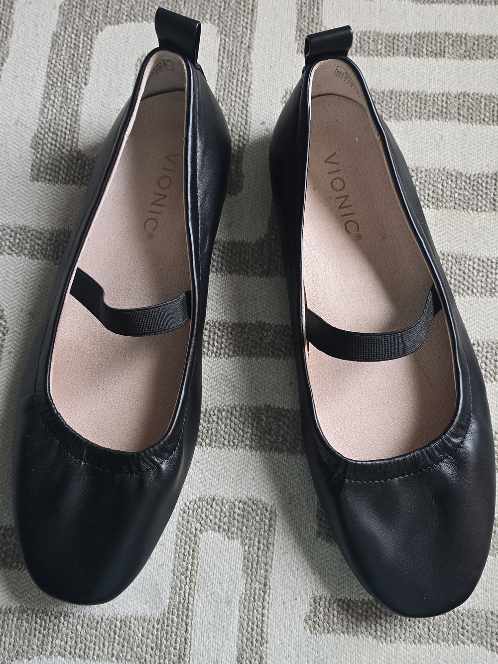 Vionic Black Ballet Flats with Comfort Support